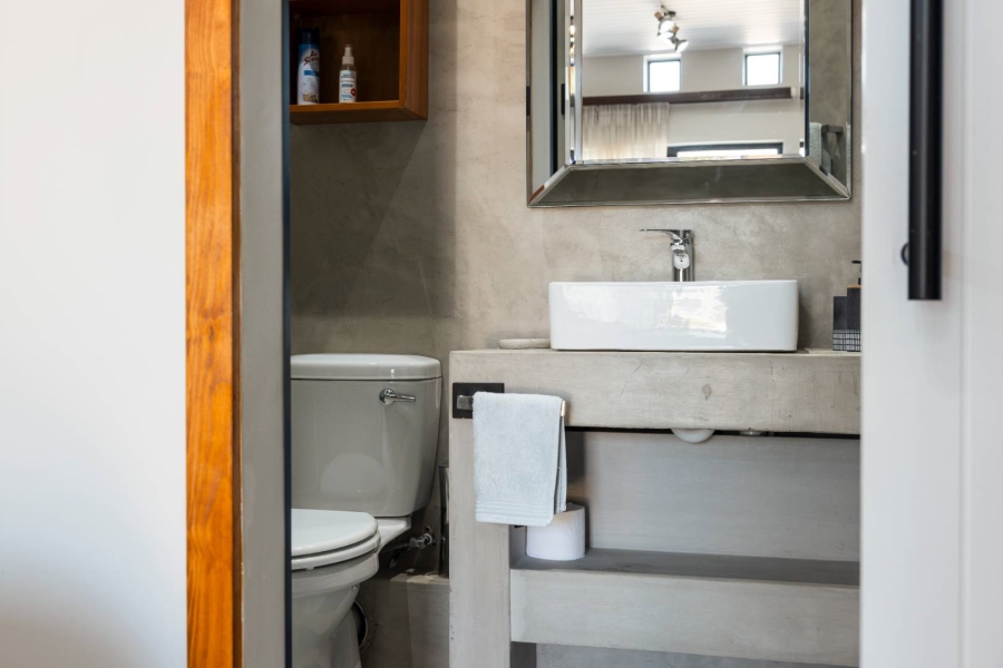 5 Bedroom Property for Sale in Oubaai Western Cape